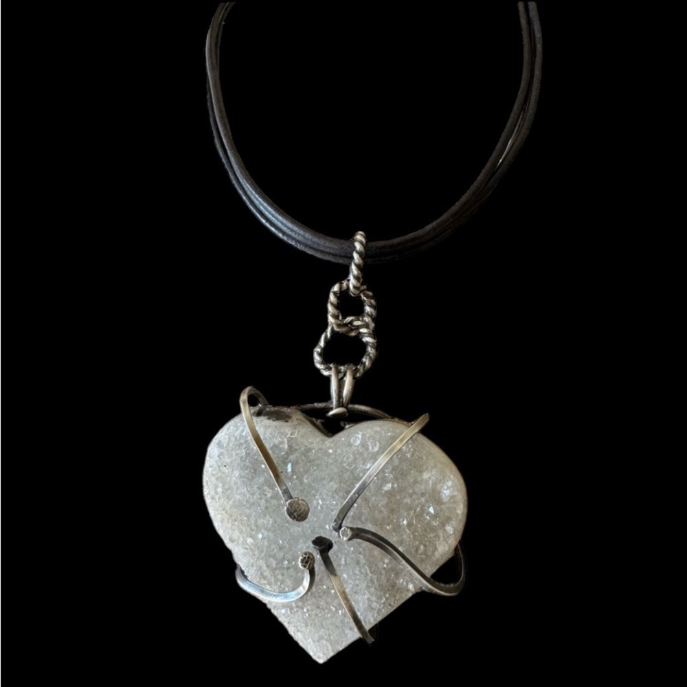 Sterling silver / substantial Druzy  Heart leather choker - Picture 2 of 14